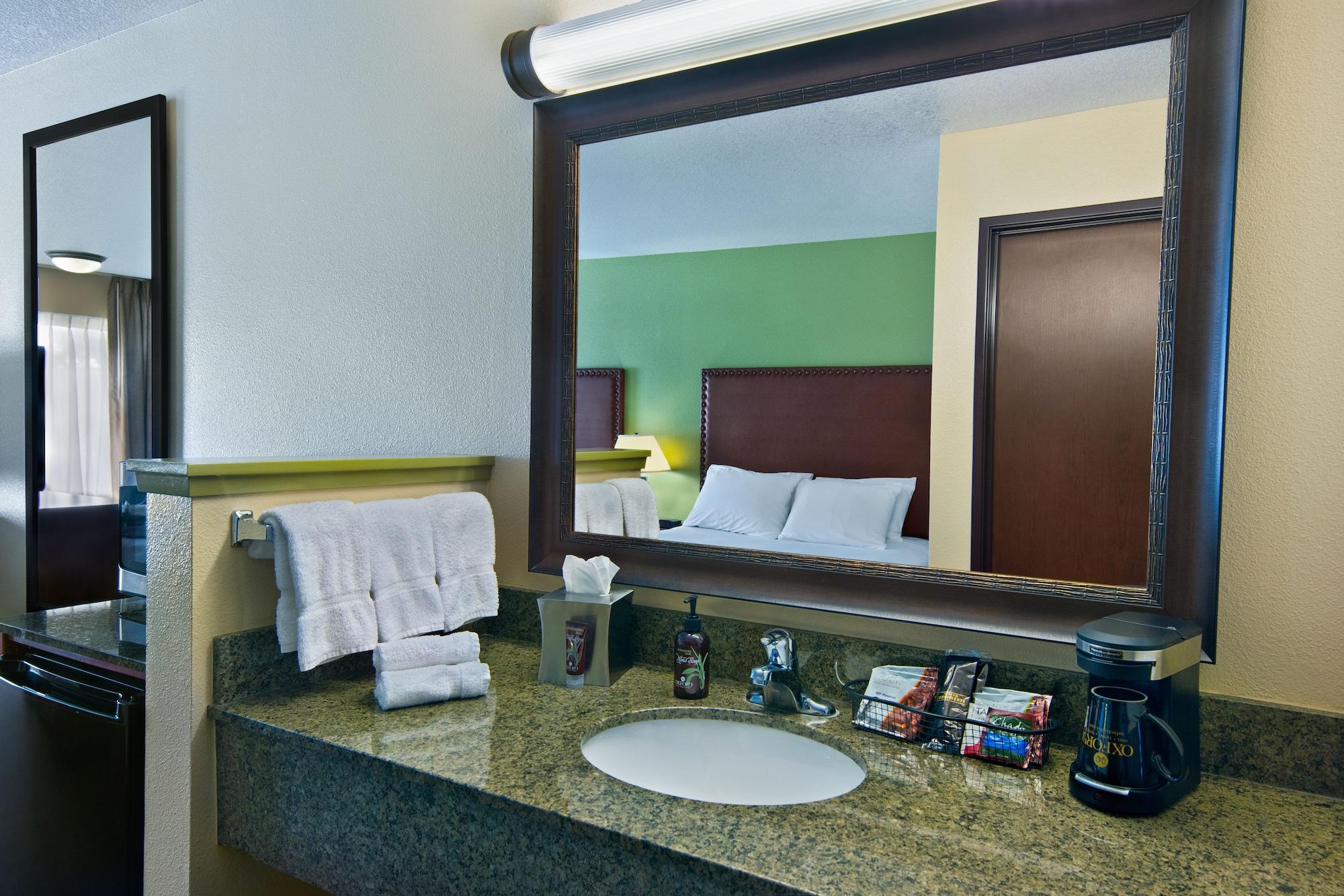 Oxford Suites Hermiston Extérieur photo