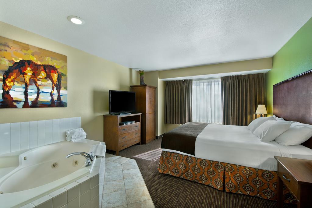 Oxford Suites Hermiston Extérieur photo
