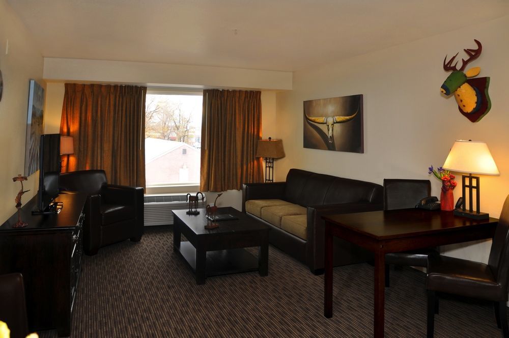 Oxford Suites Hermiston Extérieur photo