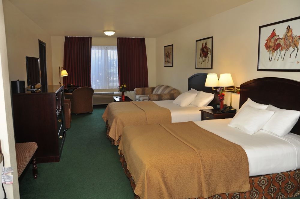 Oxford Suites Hermiston Extérieur photo