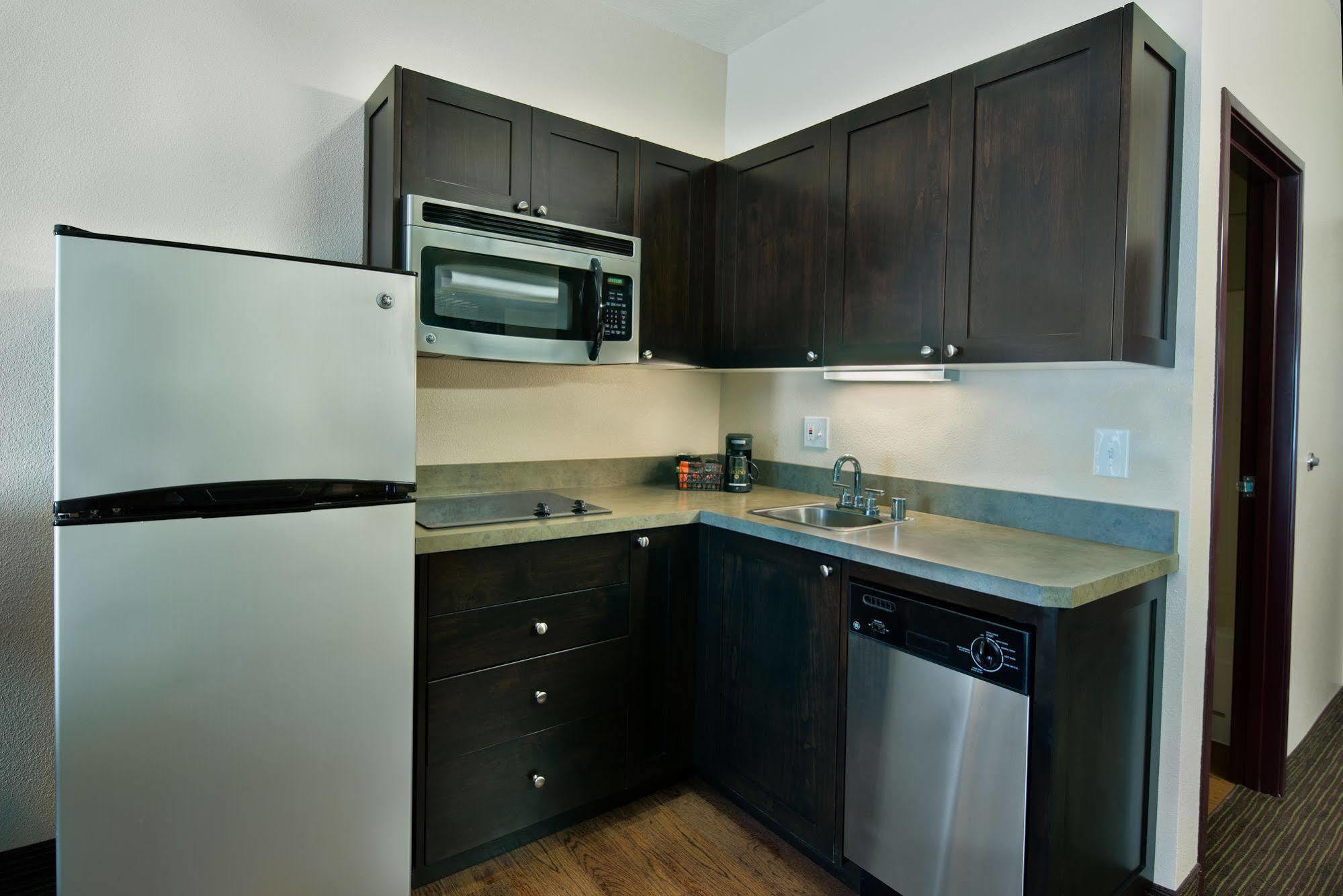 Oxford Suites Hermiston Extérieur photo