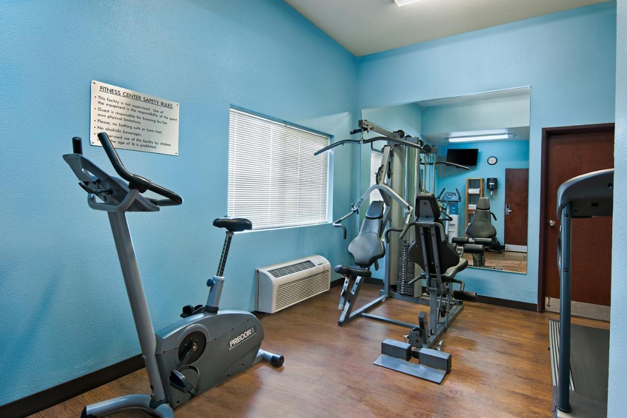 Oxford Suites Hermiston Extérieur photo